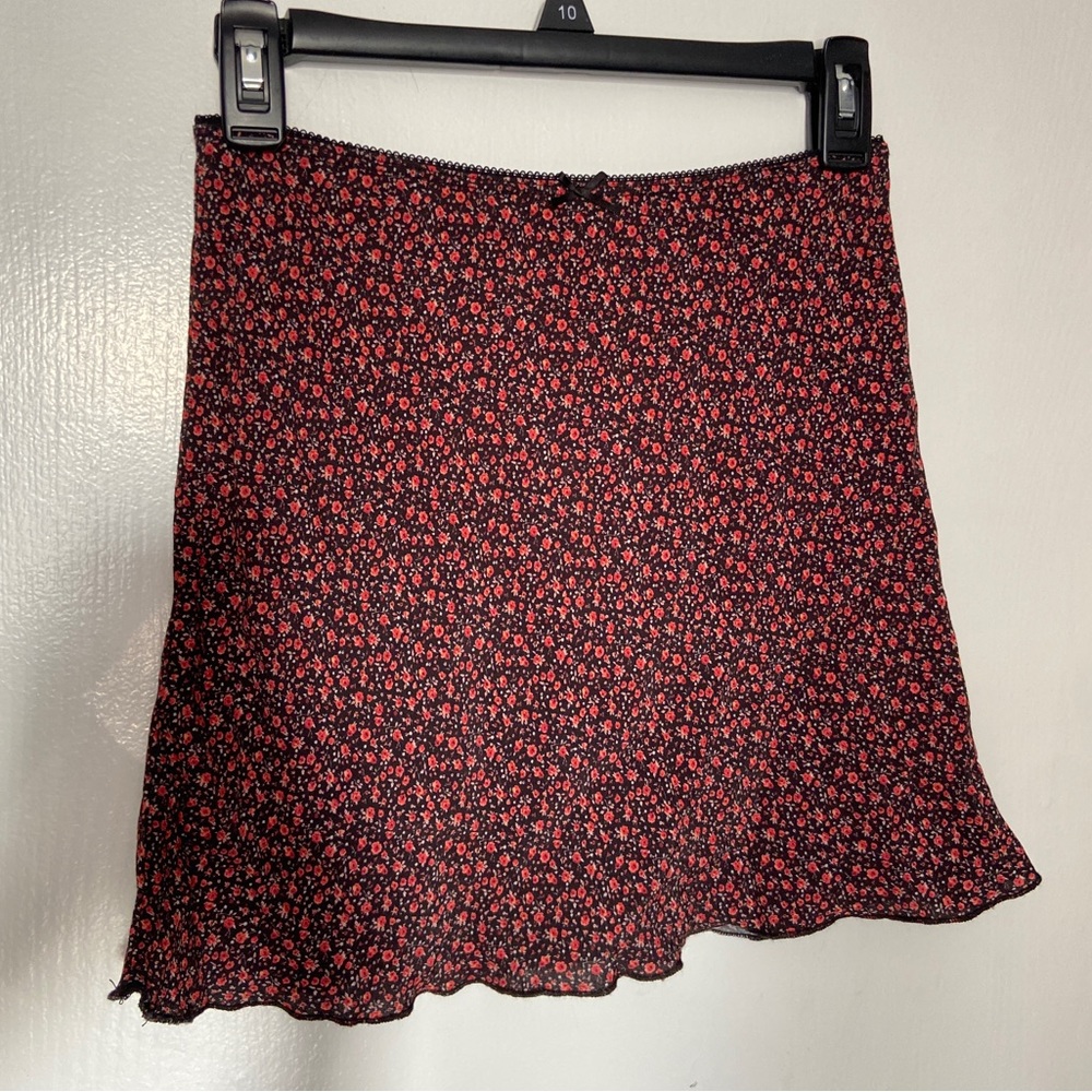 brandy melville mini floral skirt